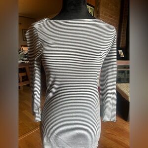 Gap causal 1/4 length striped top size small